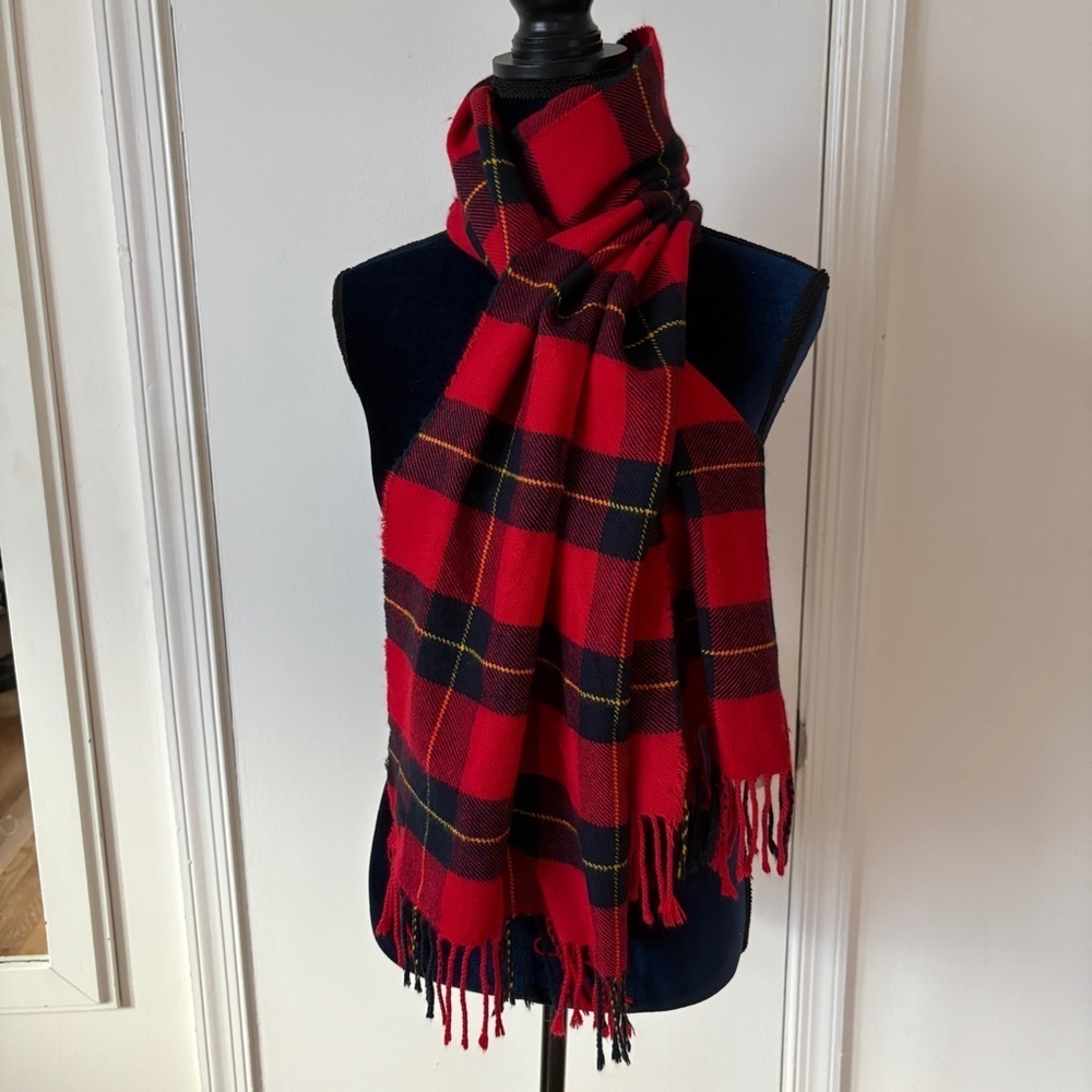 Abercrombie and Fitch Men’s rare red black plaid tartan scarf wool blend